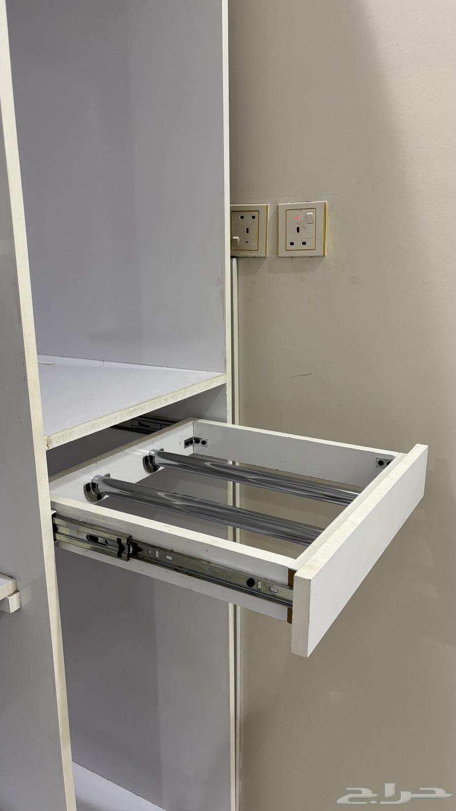 دولاب بدون أبواب للبيع بحاله جيده64609510761601110