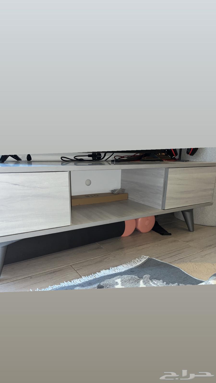 درج تلفزيون اثنين للبيع64612115146113110