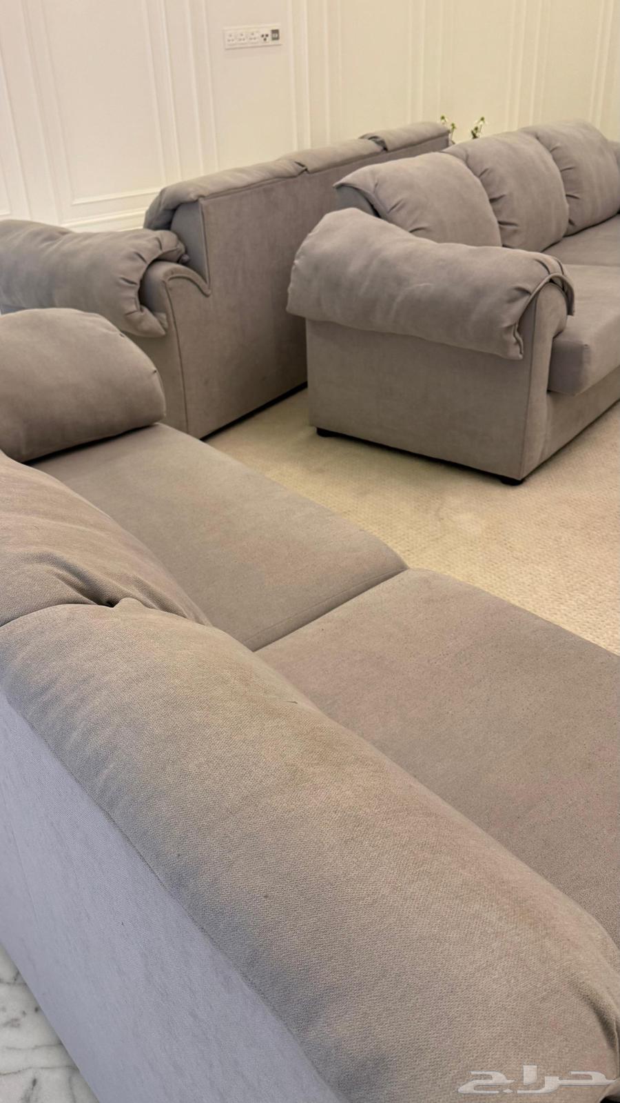 كنب ثلاثي كبير استعمال خاص نظيف جدا64606710971009114