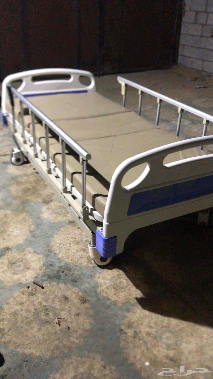 سرير طبي كهربائي سرير مستشفى كرسي كهربائي متحرك لكبار السن64612859286786111