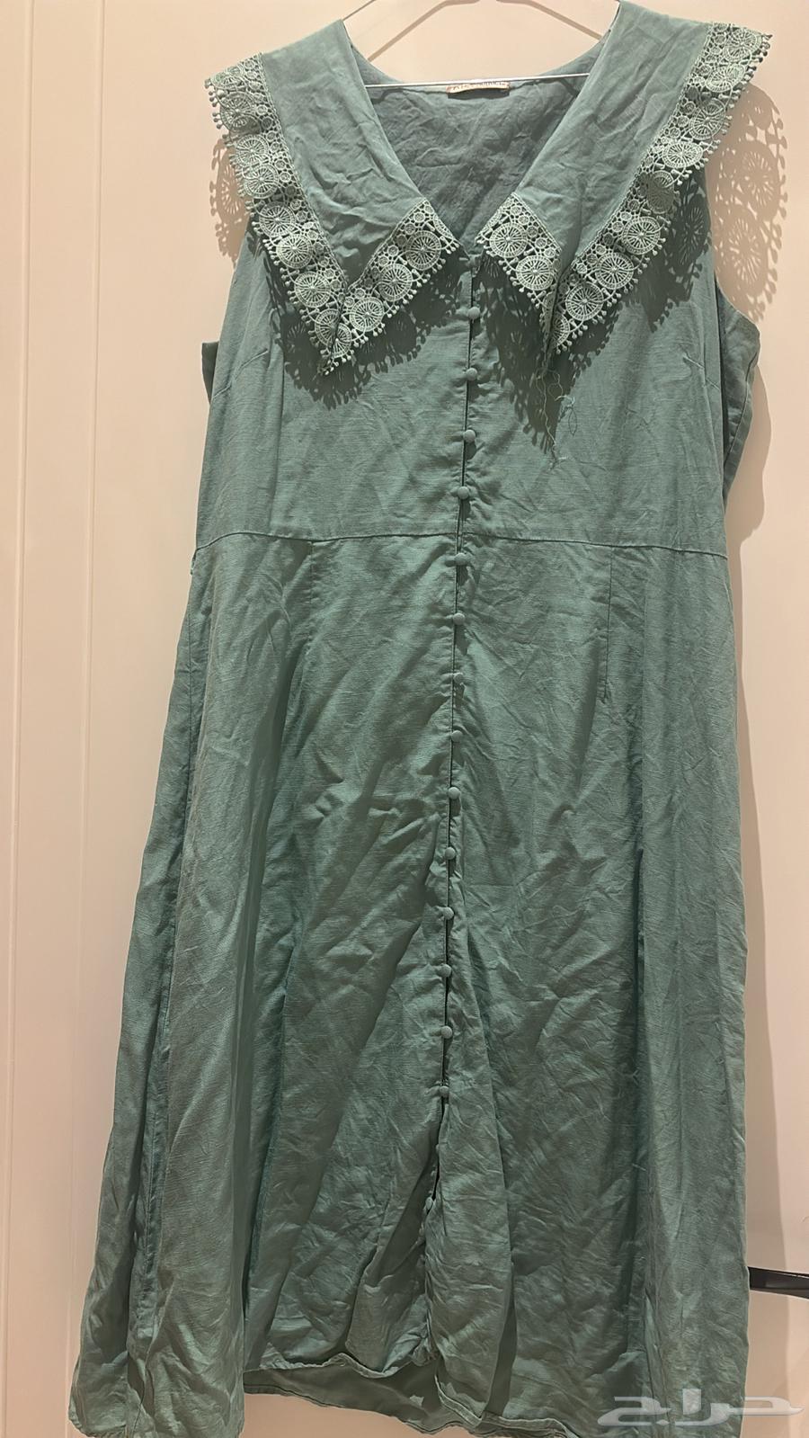 فستان أنيق فقط يحتاج كوي مقاسة 18 للبيع64613802186753110