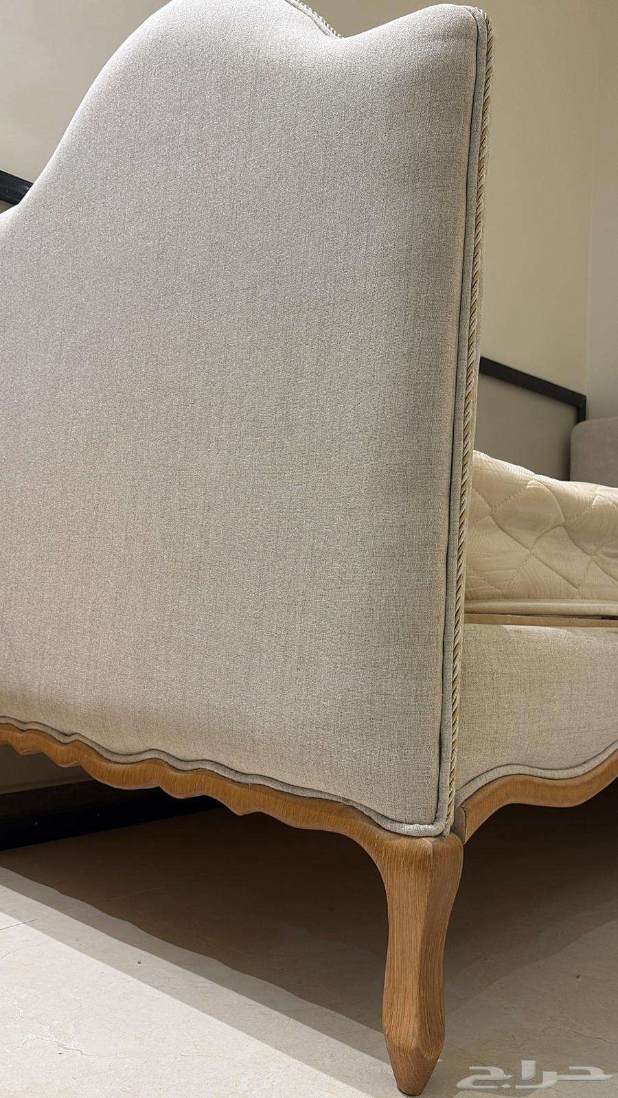 3 اسرة استخدام سنة وحده64606418907266112