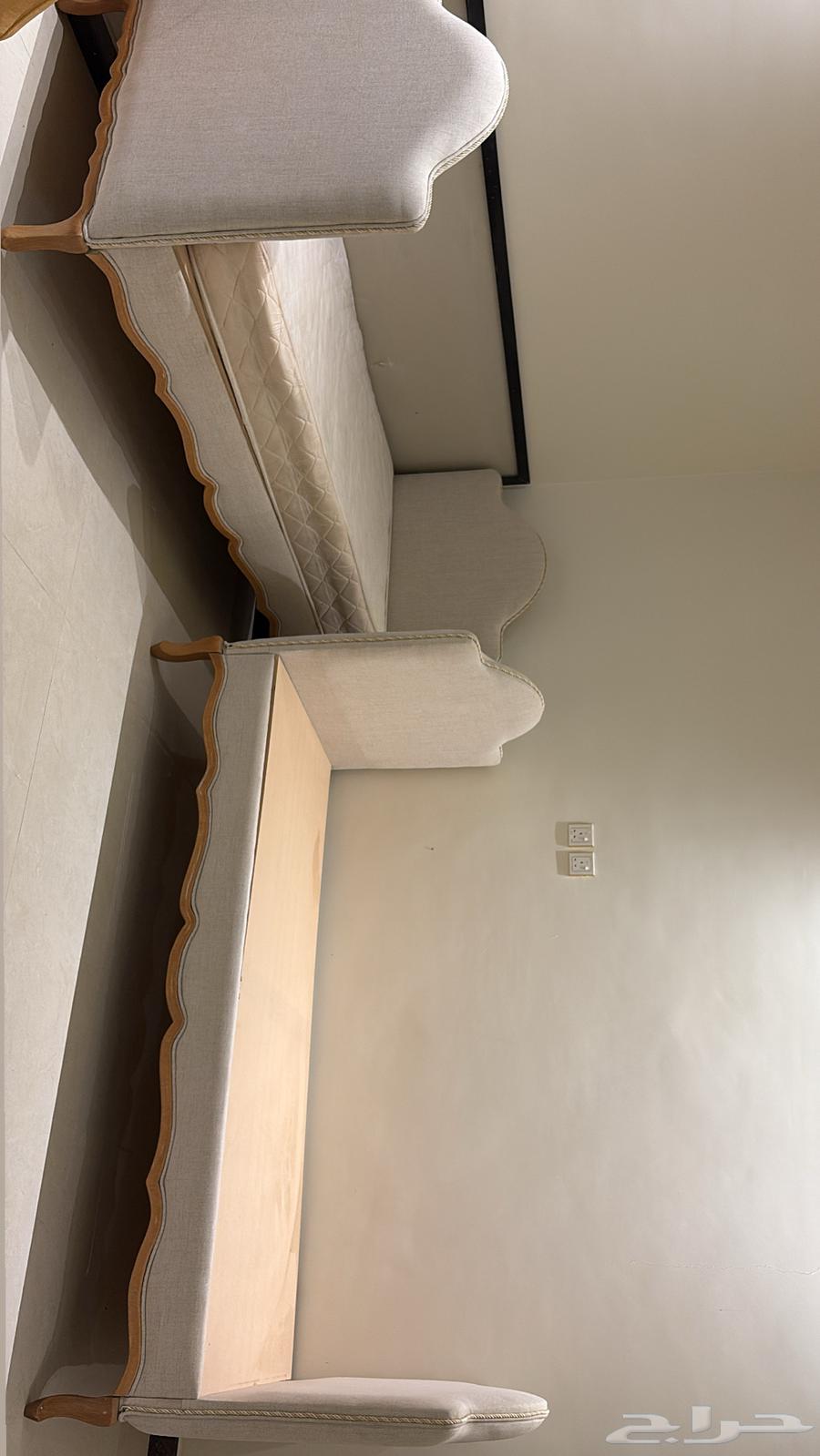 3 اسرة استخدام سنة وحده64606418907266110