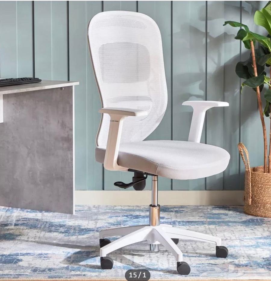 3سرير ابيض ورف تسريحه من ايكيا كرسي دوار من هوم بوكس64609673142914111