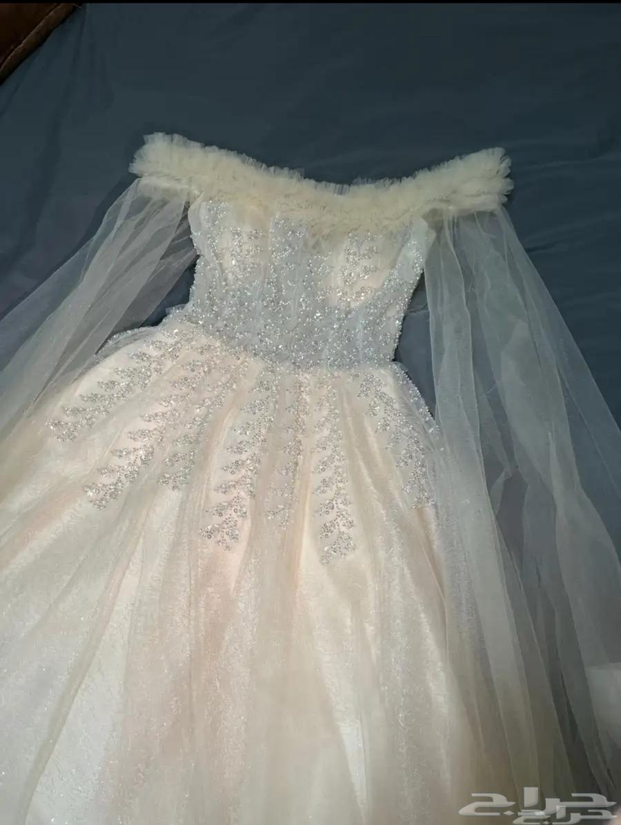 فستان للبيع64499451215745112