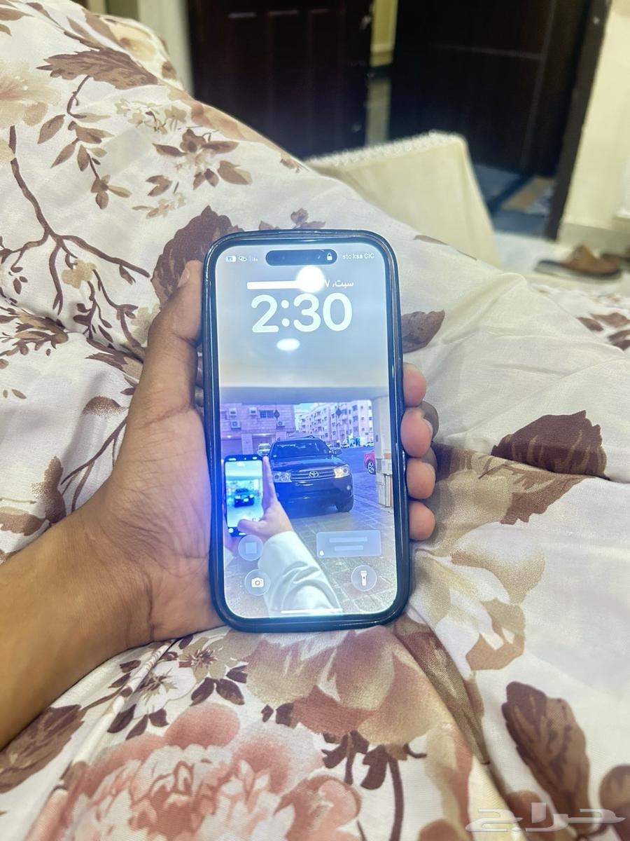 آيفون 16 العادي 128G ملاحظه في شعر وليس كسر بسيط جدا  وموضح64610367544065112