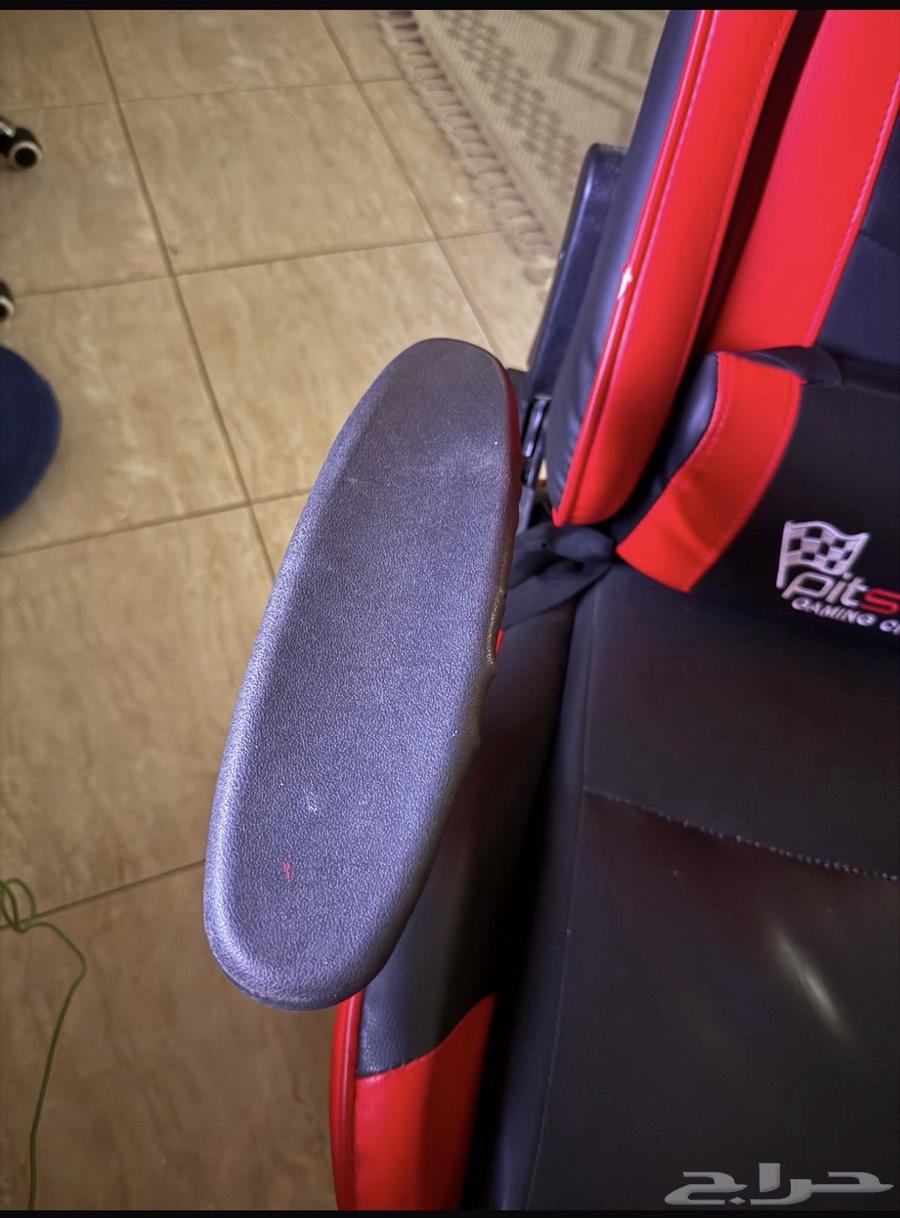 كرسي احمر للبيع كل شي واضح امامك الموقع جده حي السنابل64611691684994110