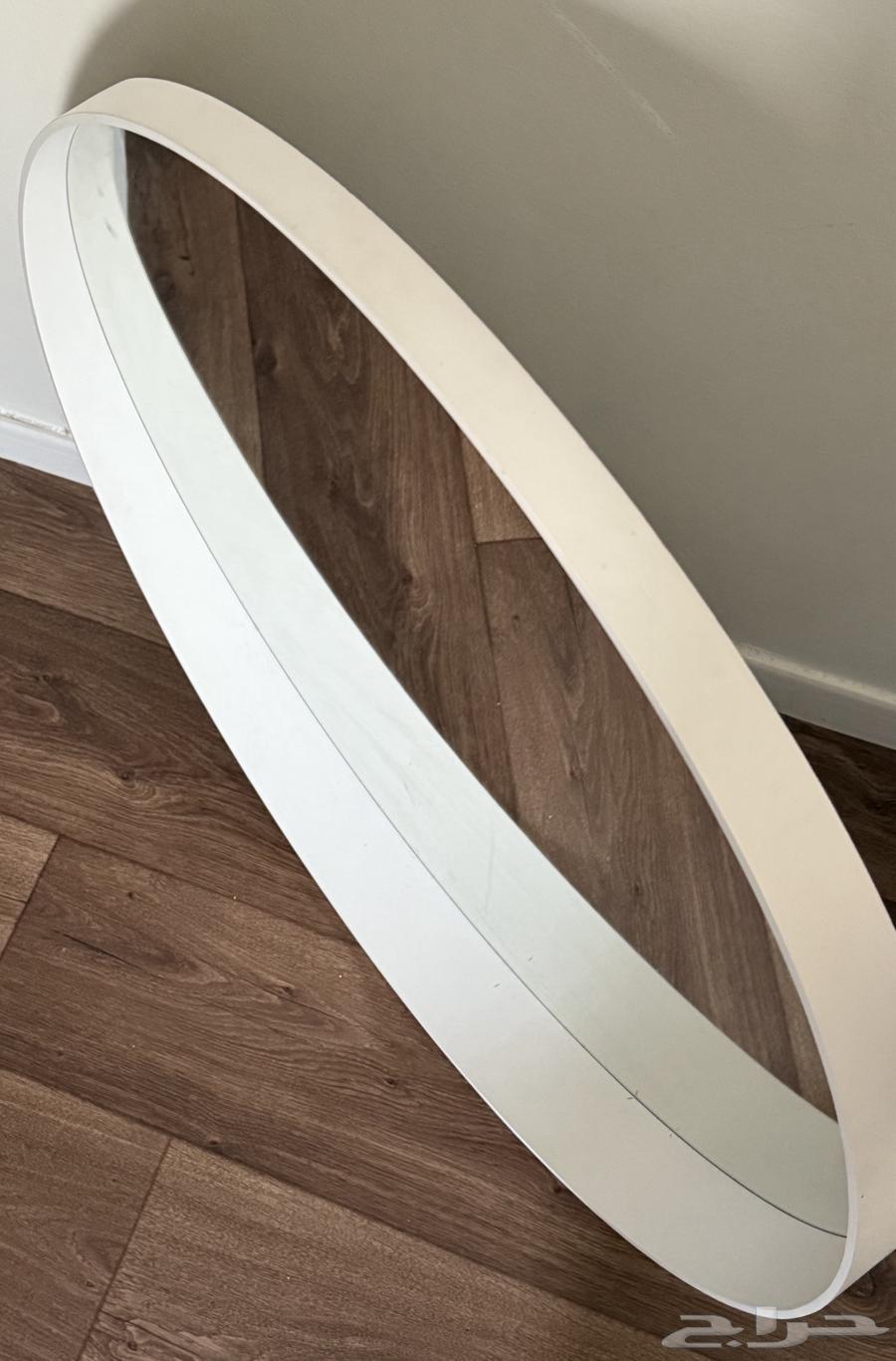 New and clean IKEA mirror, this is its picture on the IKEA website and its price64607271253377110