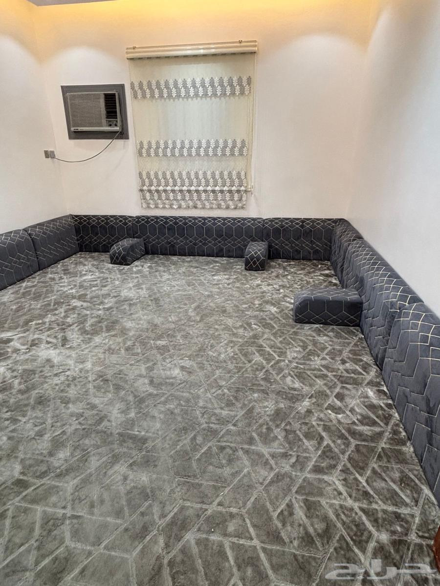 مجلس ارضي للبيع64615423777411110