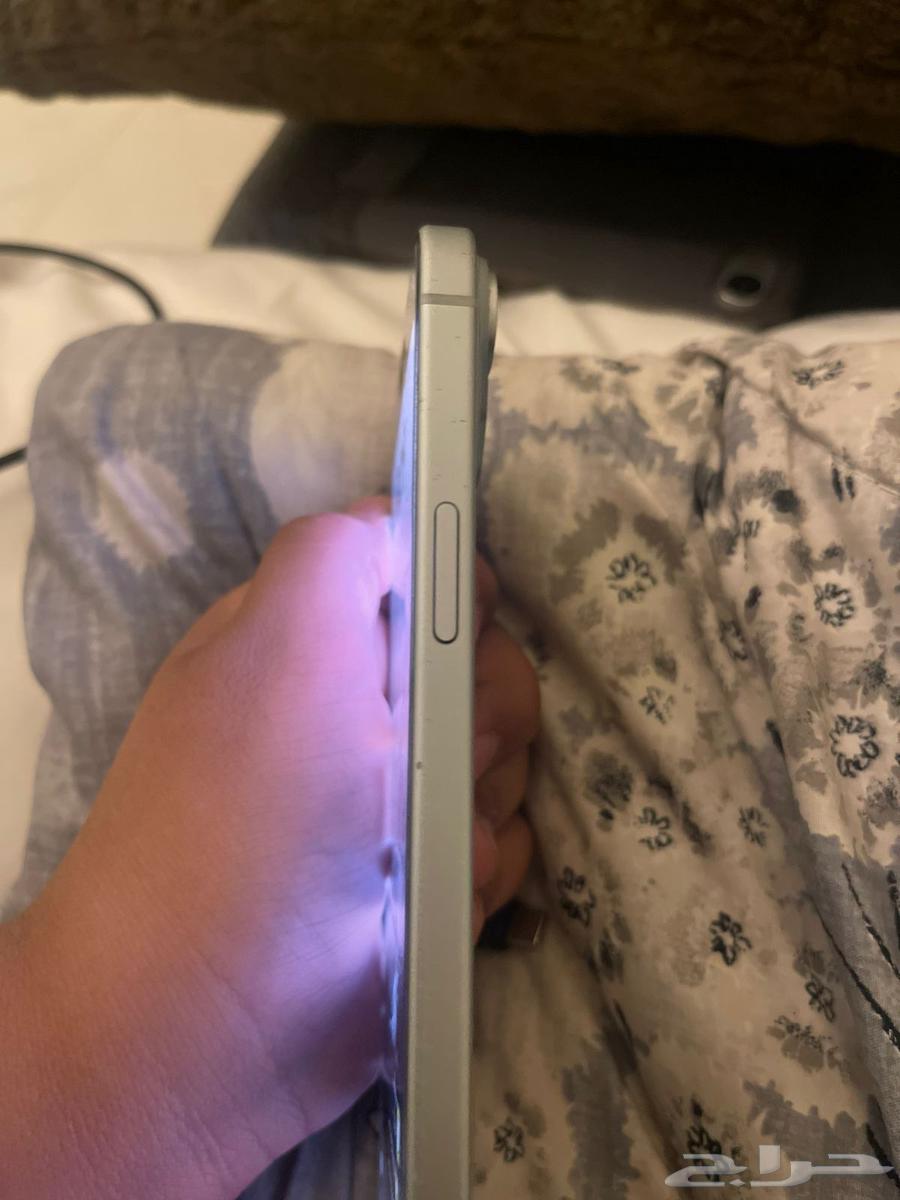 جوال آيفون 15 بلص ما انفج ال جهاز جديد بطريه 8864615250891522113