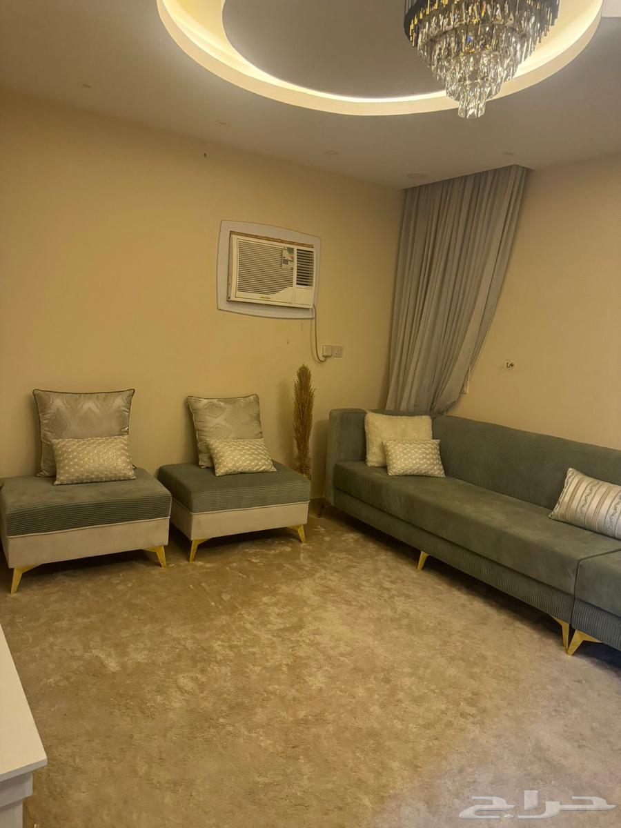 كنب جديد على شكل L مع ملحقته من كنب صغير العدد اثنين64611292523905110