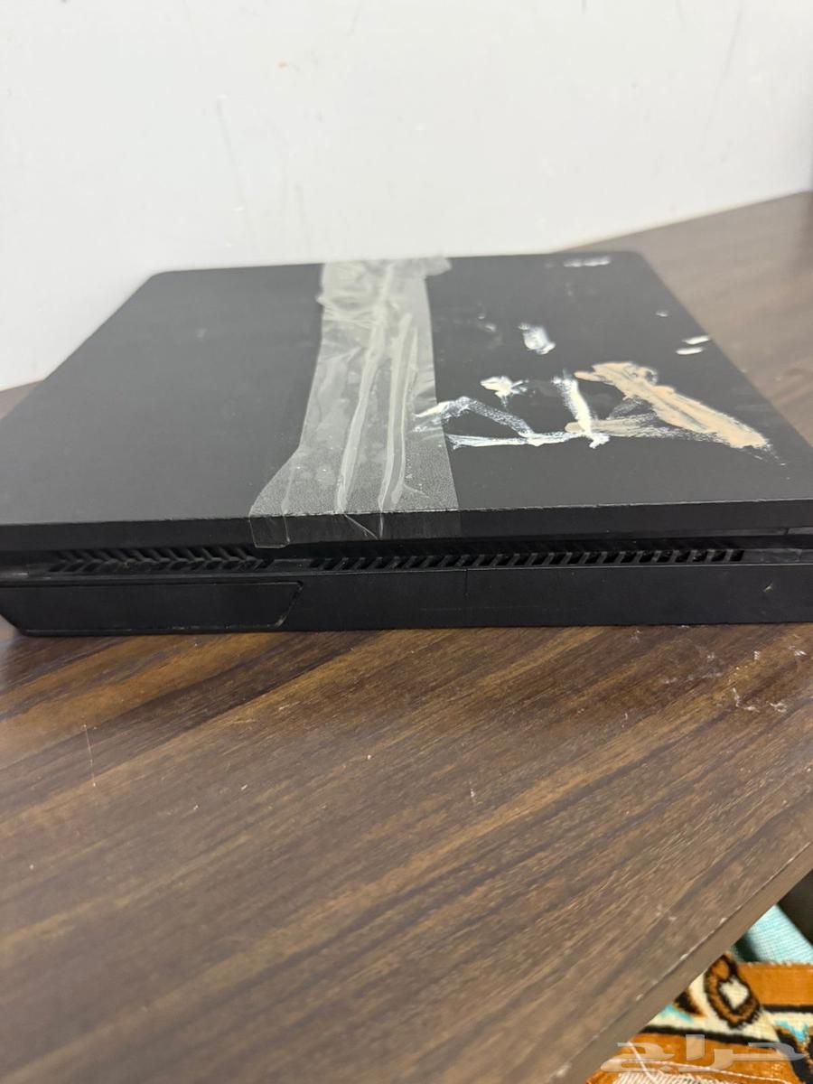 حساب فيه ألعاب شغال كويس بس ناقصه يد ببيعه يب 40064613496627841110