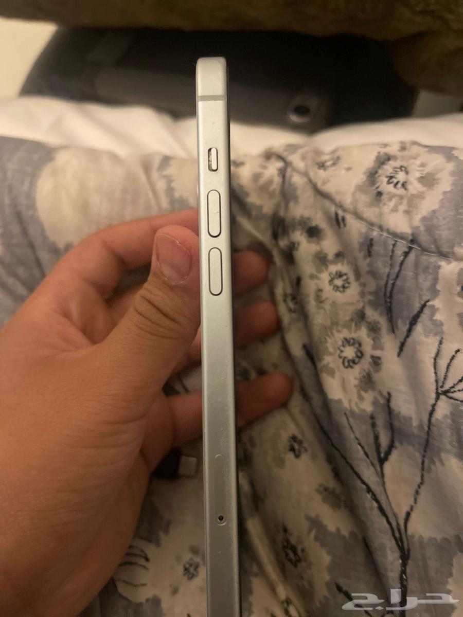 جوال آيفون 15 بلص ما انفج ال جهاز جديد بطريه 8864615250891522112