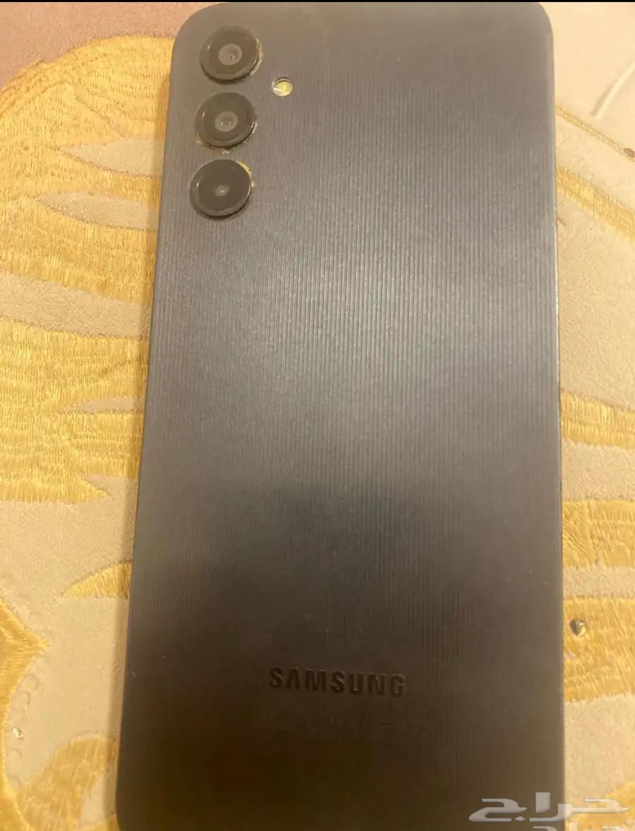 جوال سامسونج a14 ذاكره 64 بسعر كويس   فيه كسر شوي64611255042946111