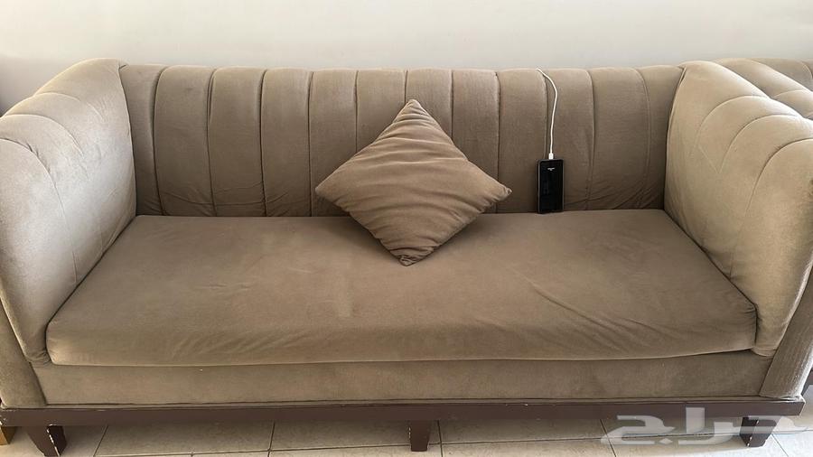 طقمين كنب نضيفة للبيع64607569955842113