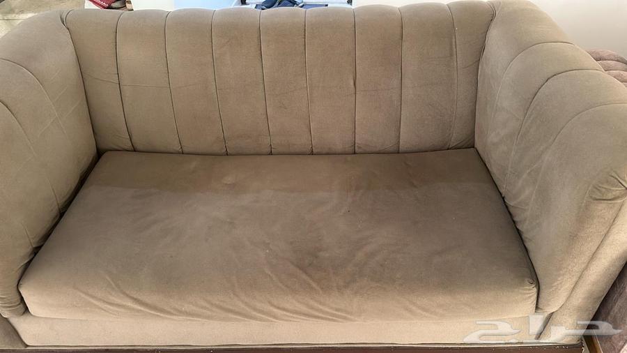 طقمين كنب نضيفة للبيع64607569955842110