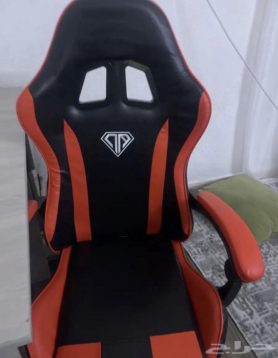 Table and Chair64613469221889112