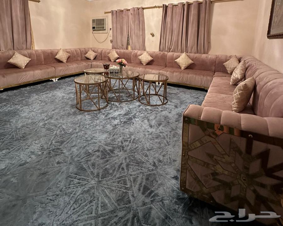 كنب كامل لمجلس نظيف سبب البيع تجديد الاثاث64612908109441110