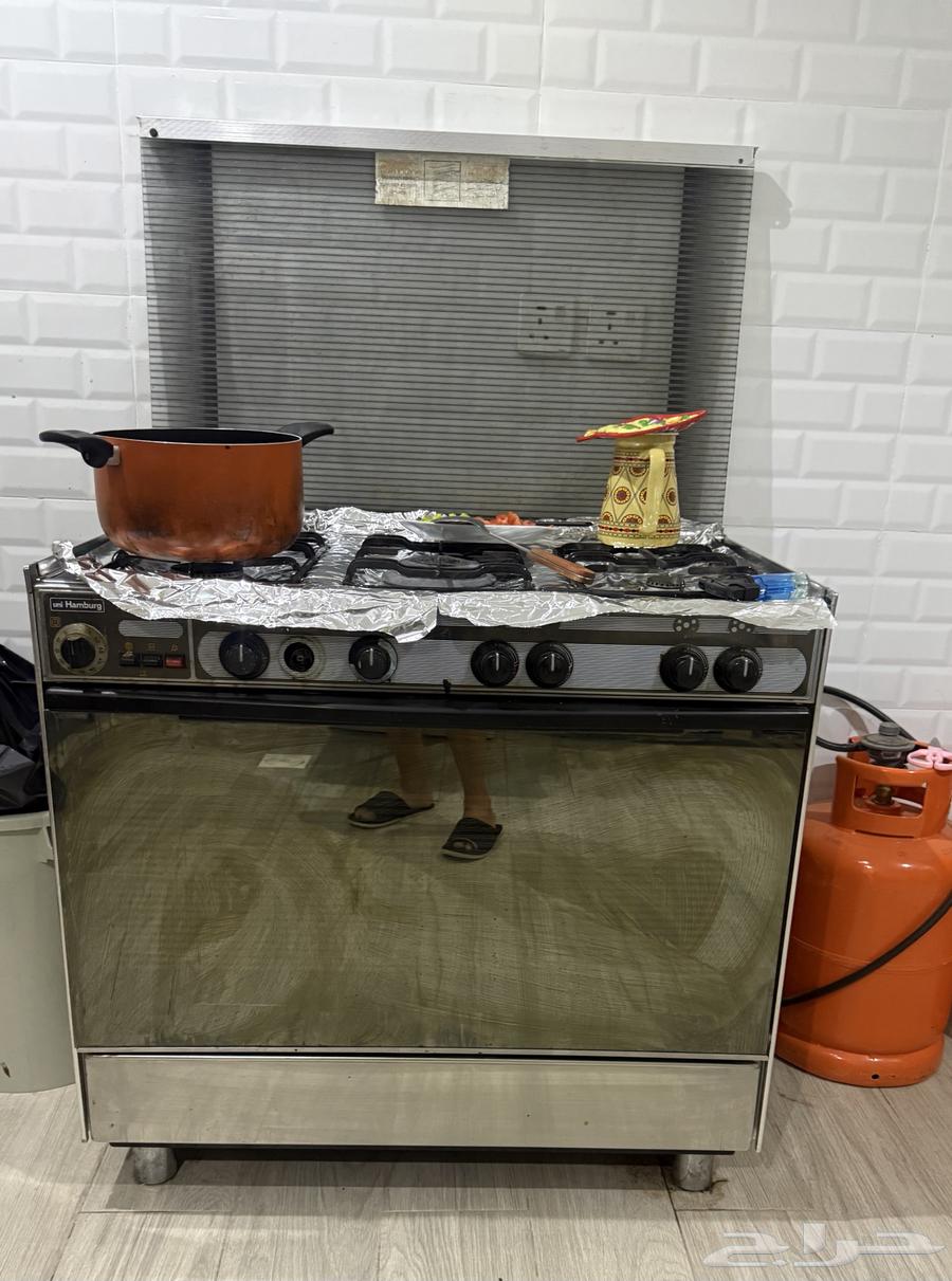 Oven, washing machine, and table64606922471555110