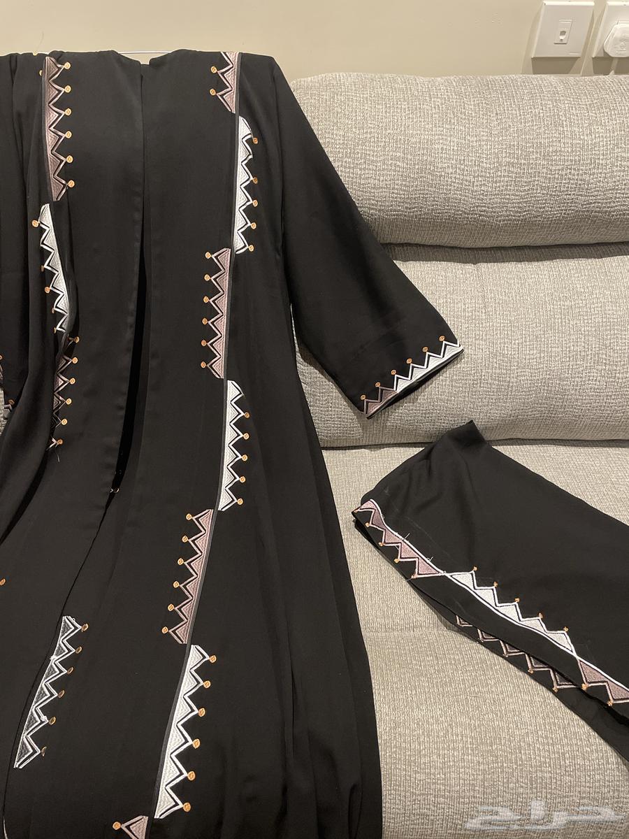 عباية من متجر اميليا مقاس 50 نص كلوش جديده السعر جيد64615955782147112