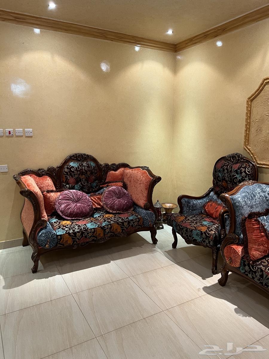 كنب مستعمل من خشب الزان للبيع64611355417218111