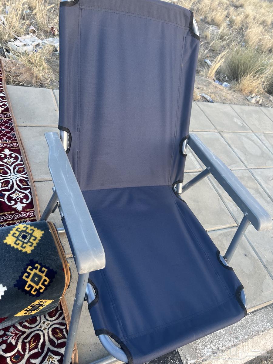 فرشه شبه جديده3 في 2 و2 متاكي وكرسي64612486792706112