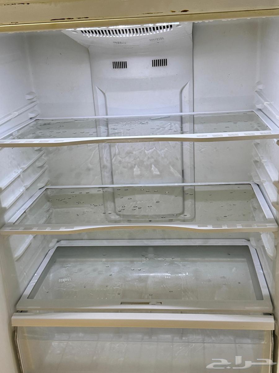 ثلاجة للبيع المستعجل بمحاسن أرامكو الاحساء.64610417552897114