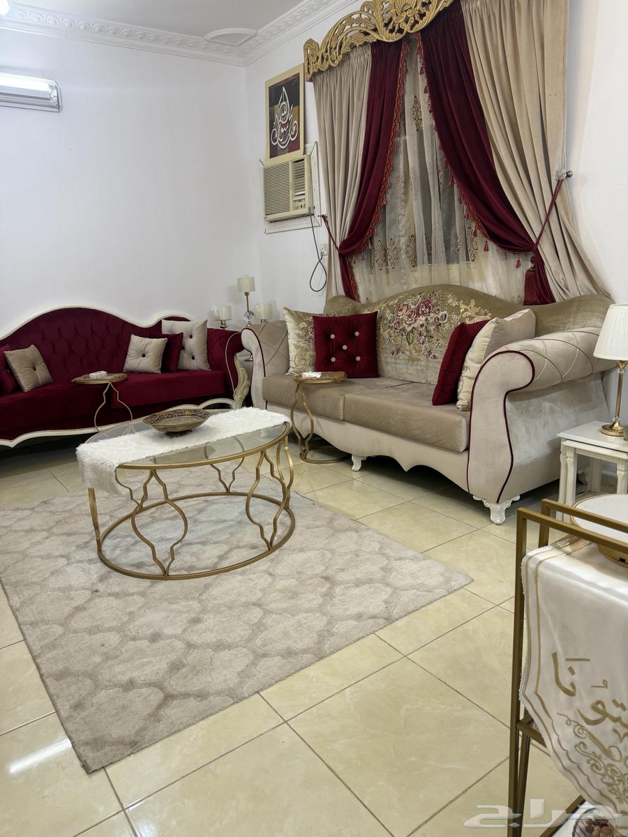كنب شبه جديد مع الستاره والطاولات والسجاد64611192177410110