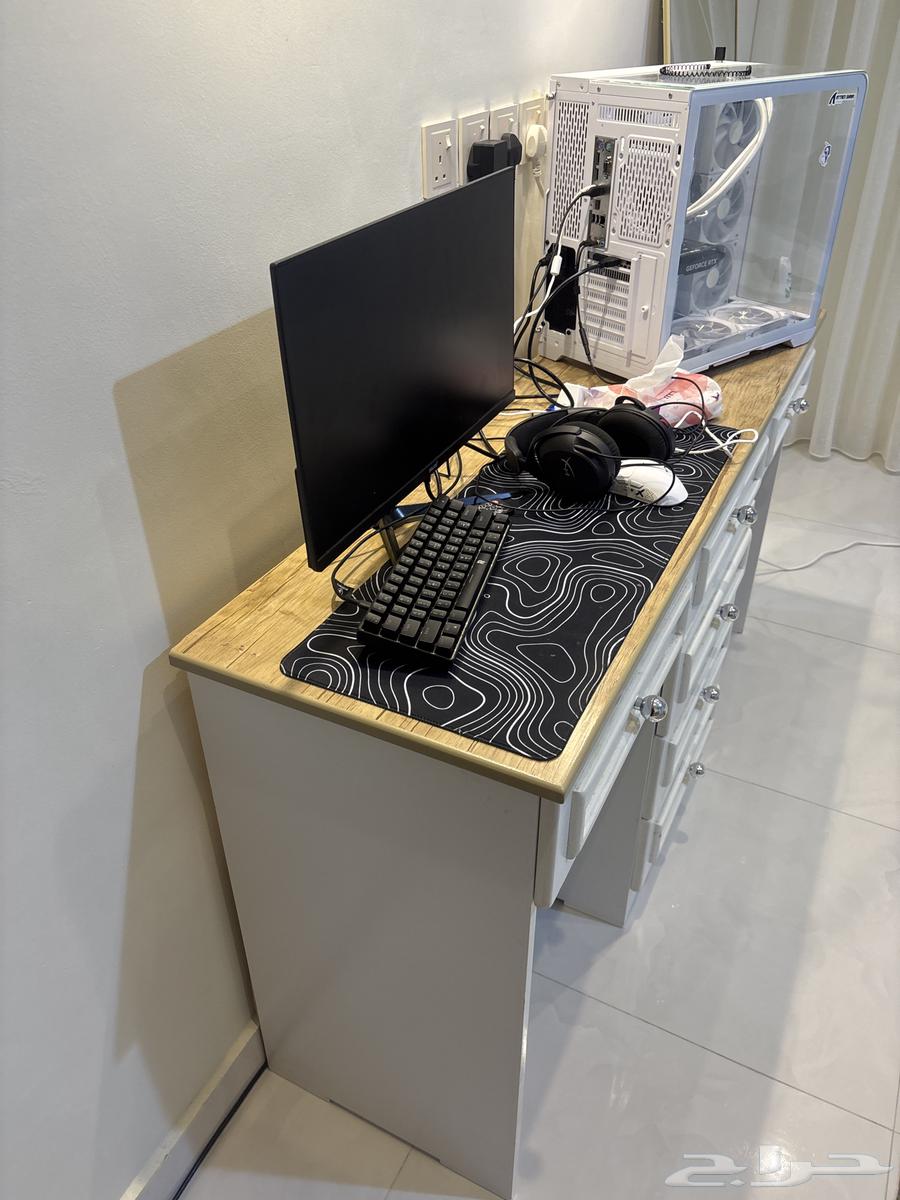 طاولة للبيع64612544463489111