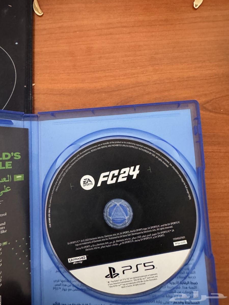 fc24 نظيفه جدا بدون خدوش والغلاف نظيف64609957988225111