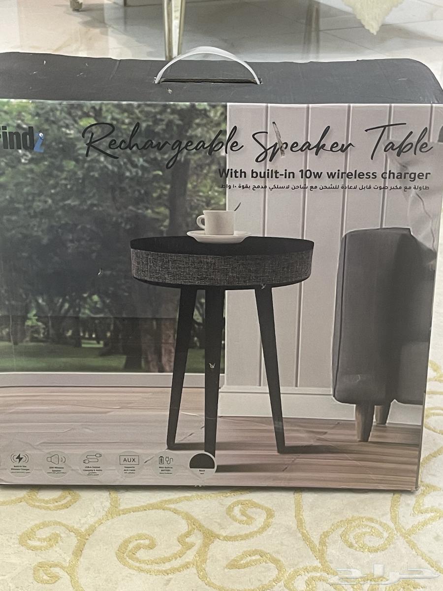 طاوله مع سماعه64614546920833110
