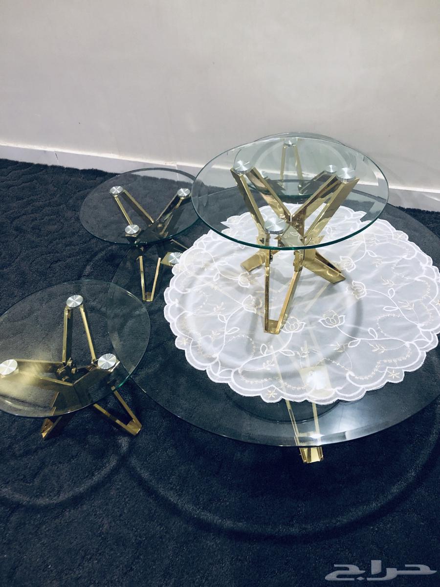 طاوله زجاج ارضي اللون ذهبي64613374495489113