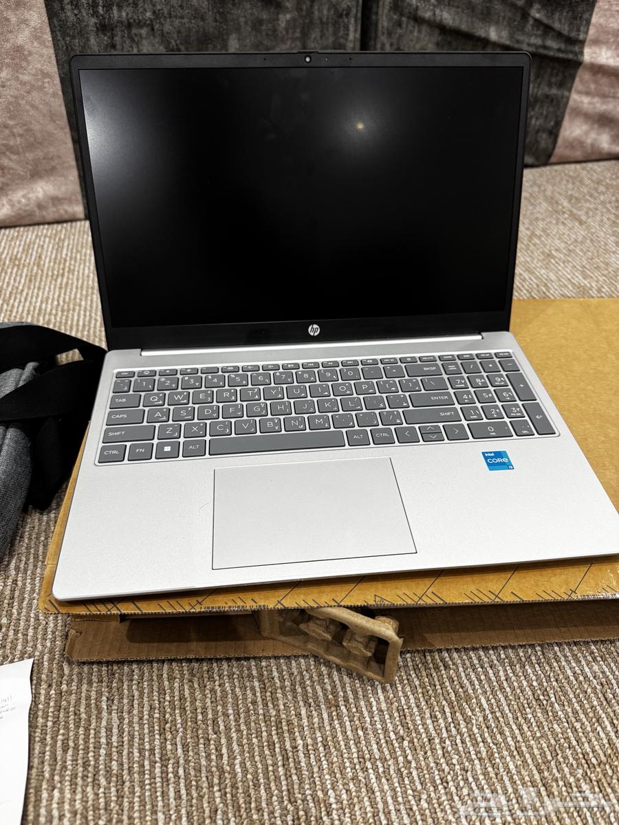 لابتوب hp جديد استخدام اسبوع بكامل اغراضه64610392450690110
