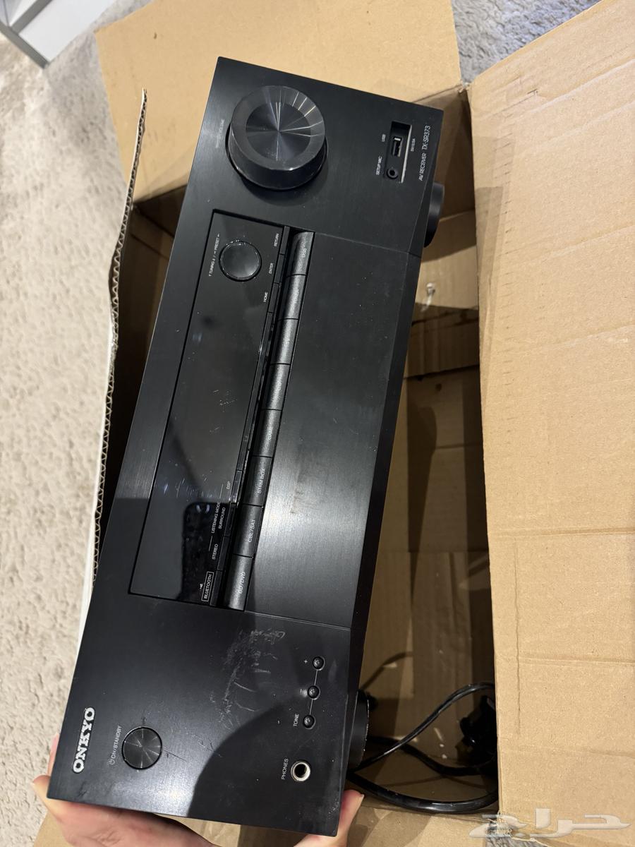 4 سماعات جدارية ماركة بوز Bose مع جهاز الامبيليفاير64610791119619110