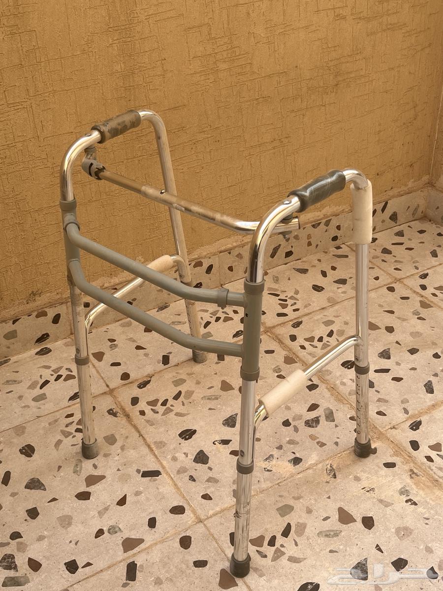 عكازه نضيفه جديده غير مستعمله لسا بكيسه64607471532289112