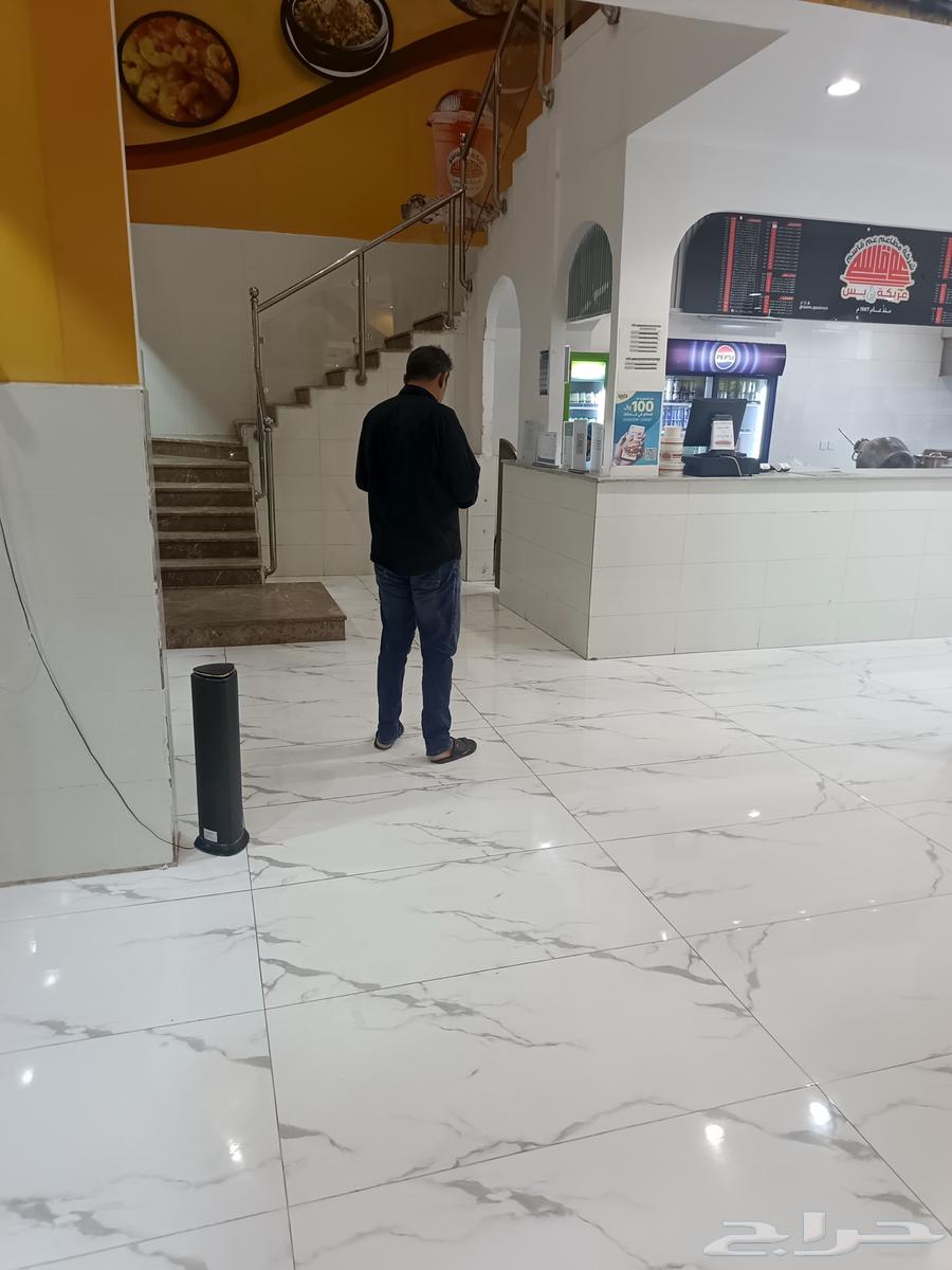 محل مطعم متكامل للتقبيل64147068578049113