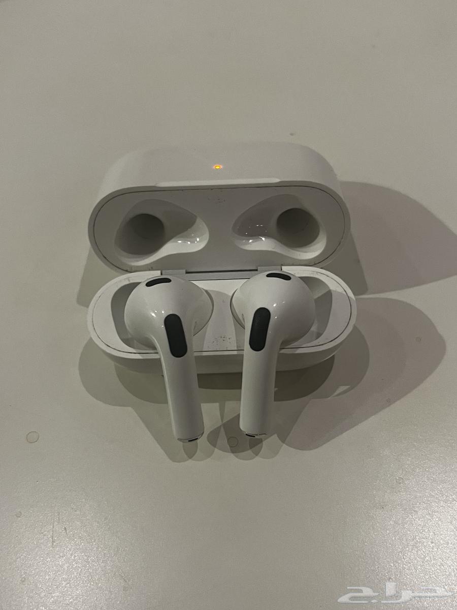 ايربودز 3 بشحن لاسلكي مستخدمة64611292516482111