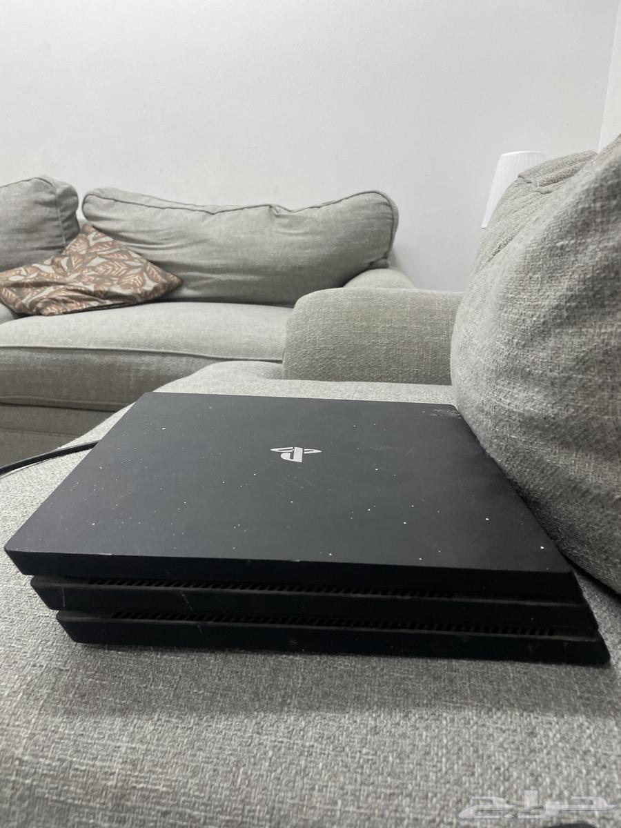 سوني 4 شبه جديد مع السلك حقه و شريط قراند64613925249922113