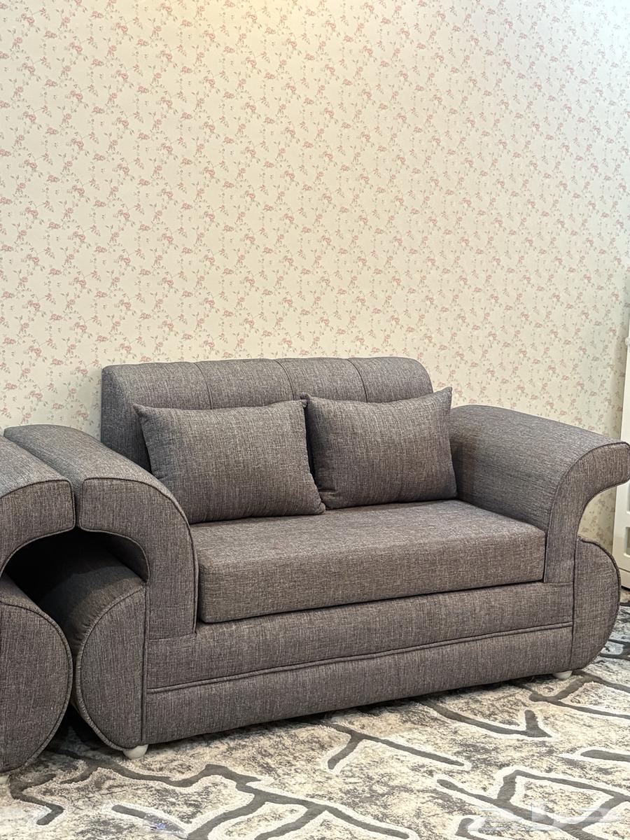 كنب اصلي للبيع يكفي 8 اشخاص64610542973058110