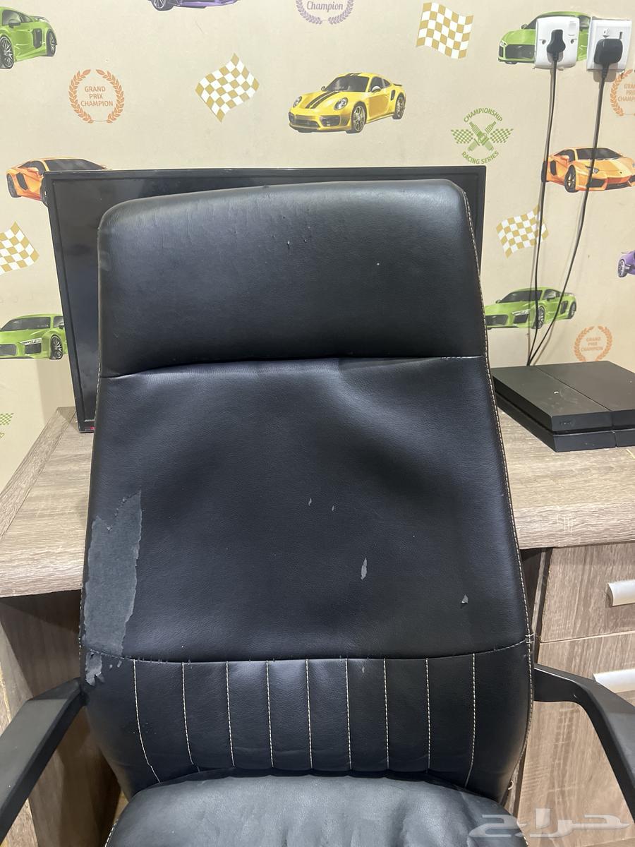 طاولة وكرسي من هوم سنتر للبيع64613789991425111