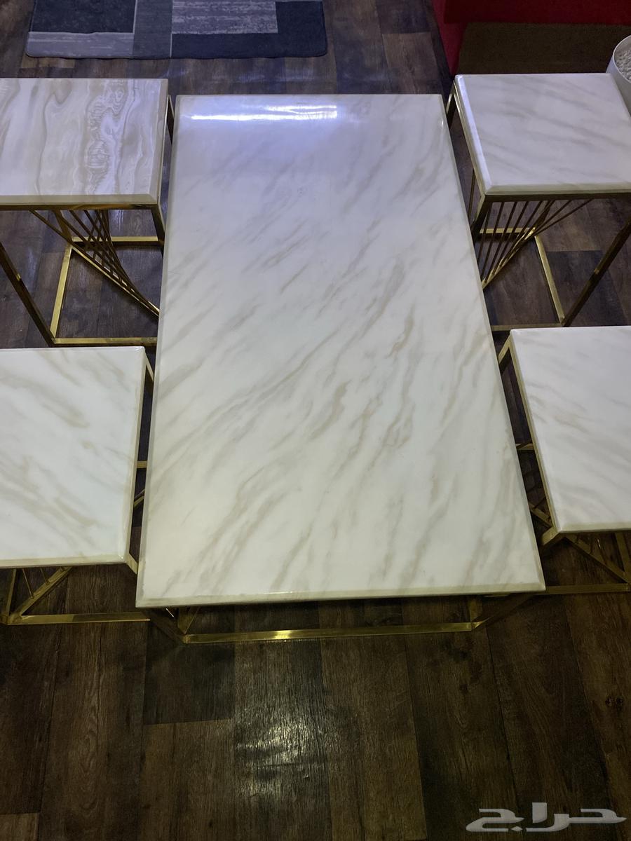 Table and tree64611317801090110