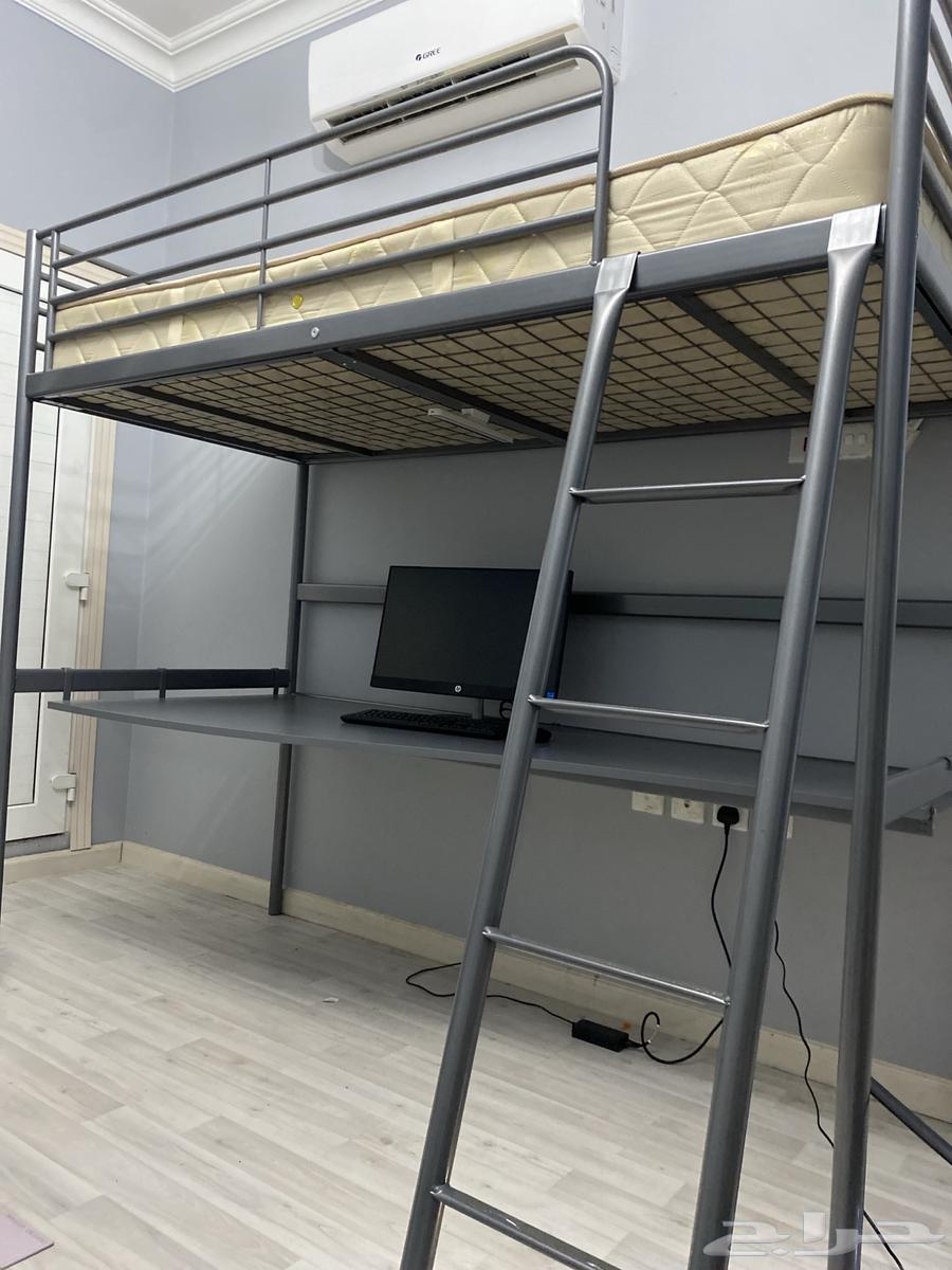 سرير و مكتب من ايكيا ikea bed and desk64609435805827110