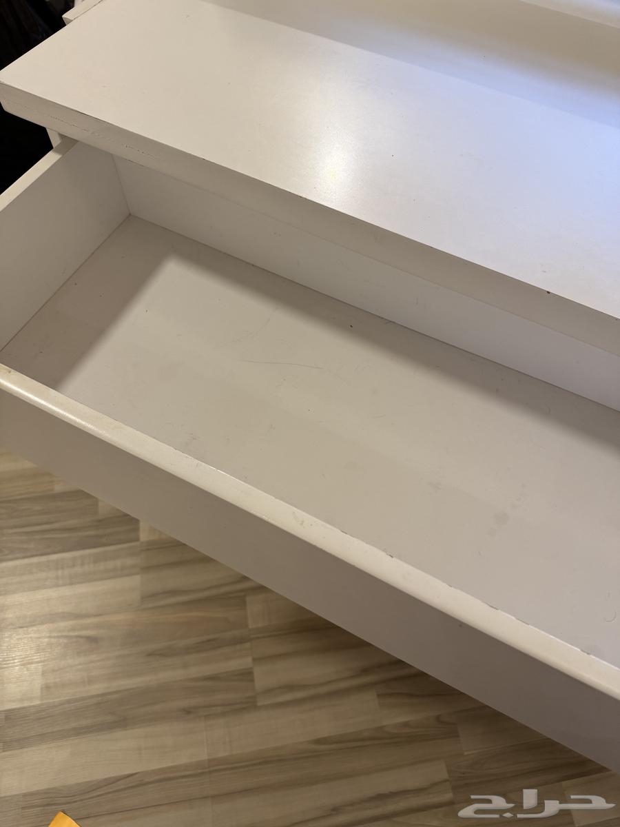 سريرين كبيره و مكتبين للبيع64611442507651114