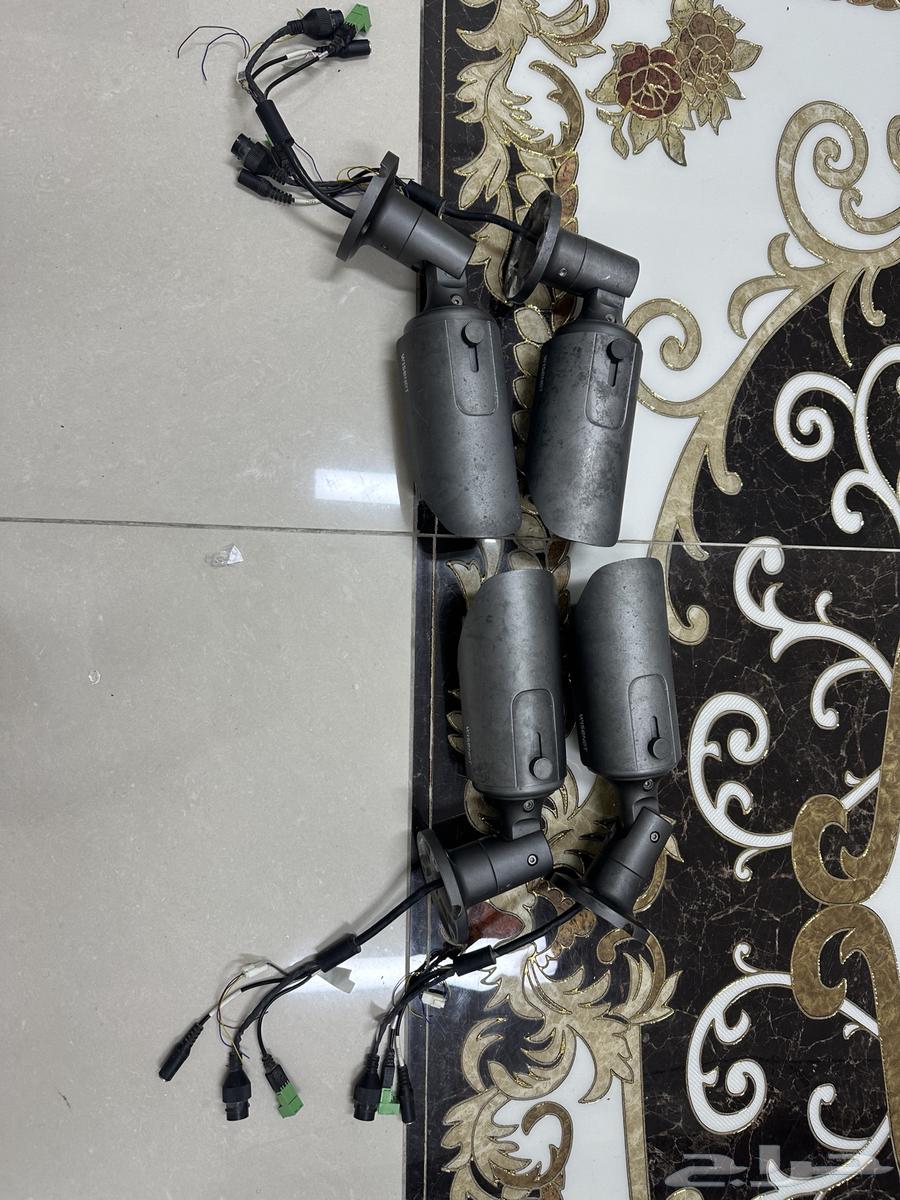 Used Cameras and Korean Wisenet (Hanwha) Four 4-Megapixel IP Cameras.64611217261187113