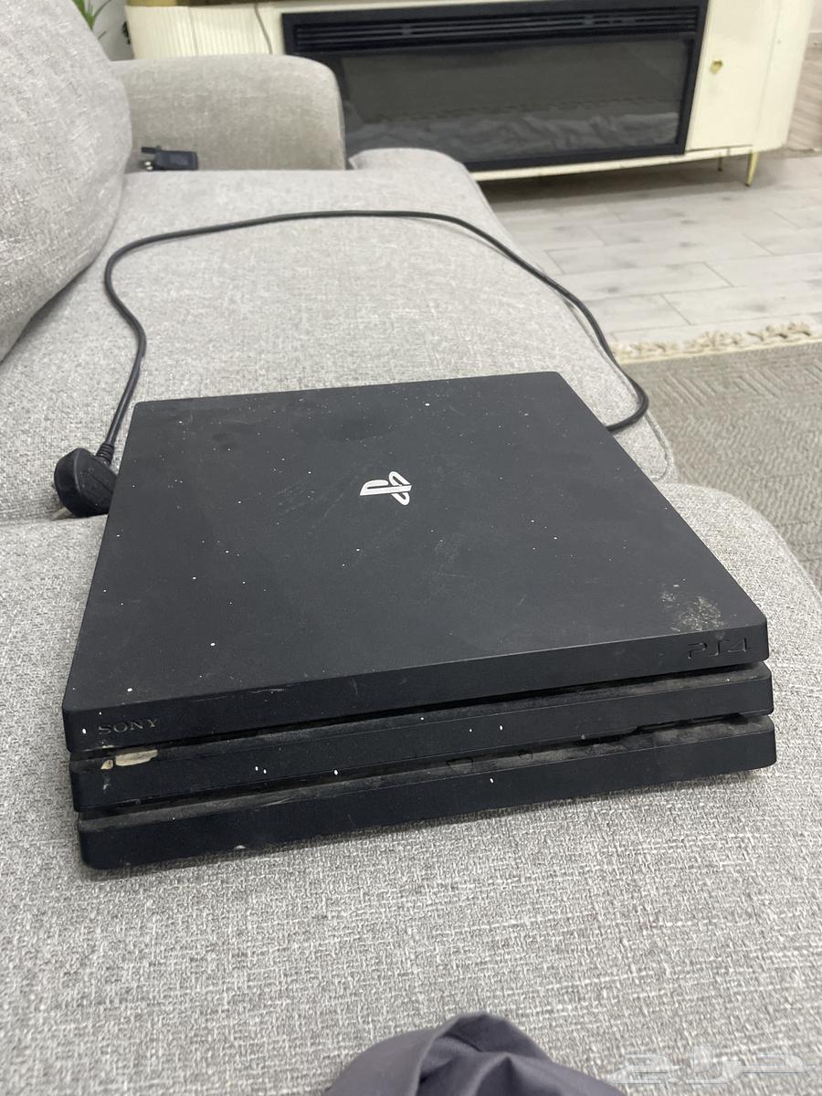 سوني 4 شبه جديد مع السلك حقه و شريط قراند64613925249922110