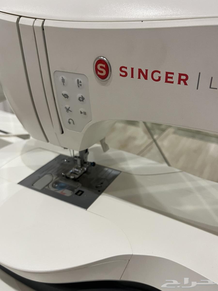 للبيع ماكينة Singer Legacy خياطة وتطريز شبه جديدة64613998892289114