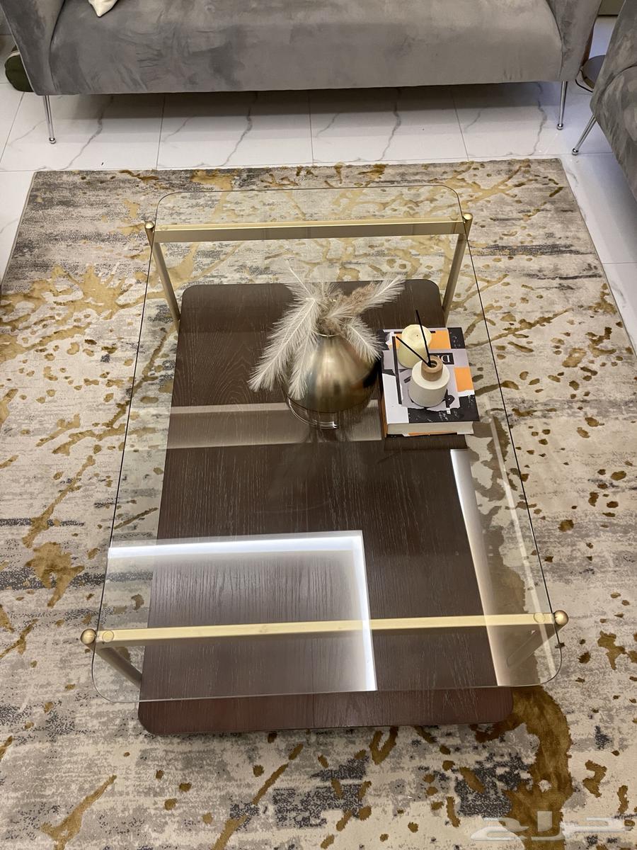 طاولة وسط شبه جديده وطاوله جانبيه السعر 600 ريال الرياض ا64611854665090112