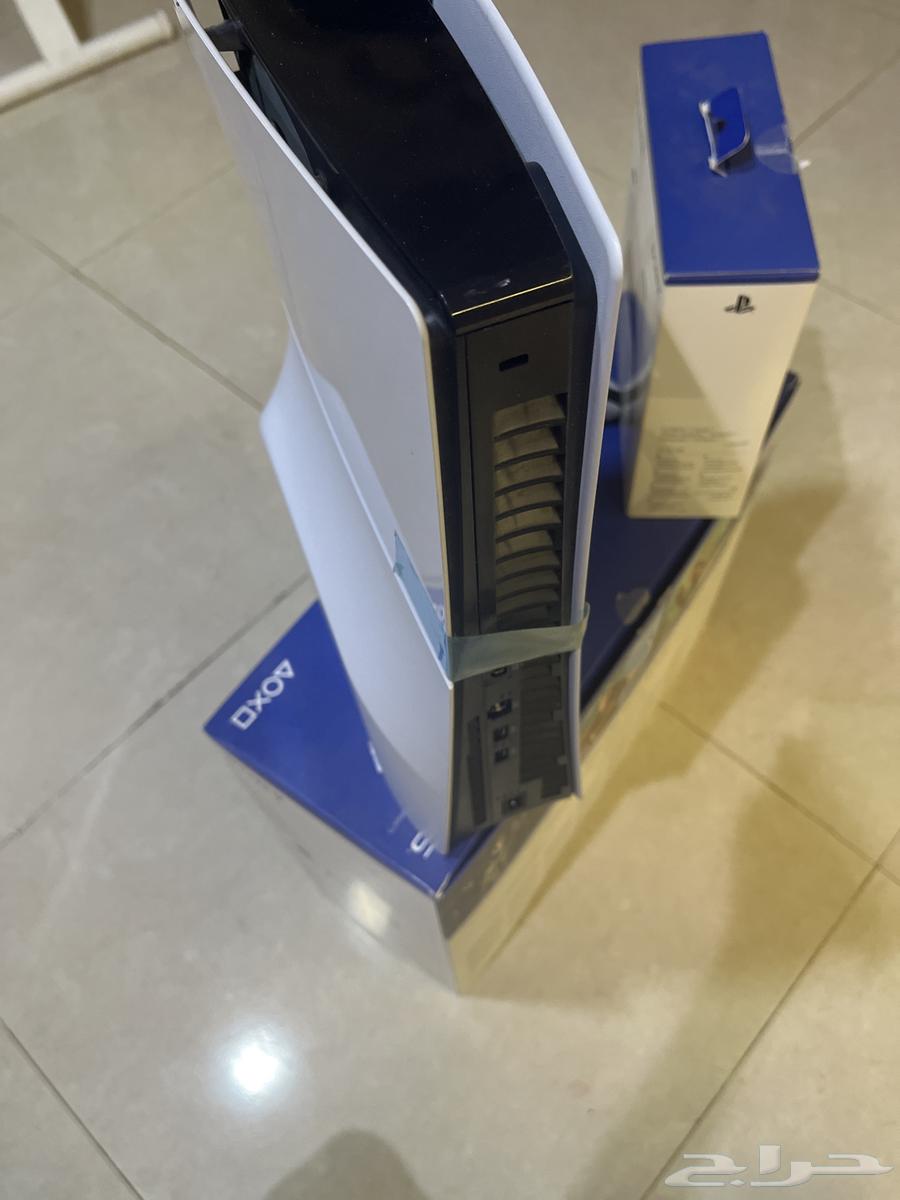 سوني5 نضيف استخدم شهر معه2يد وشريط قراند معه أورقه و جميع64610567531395113