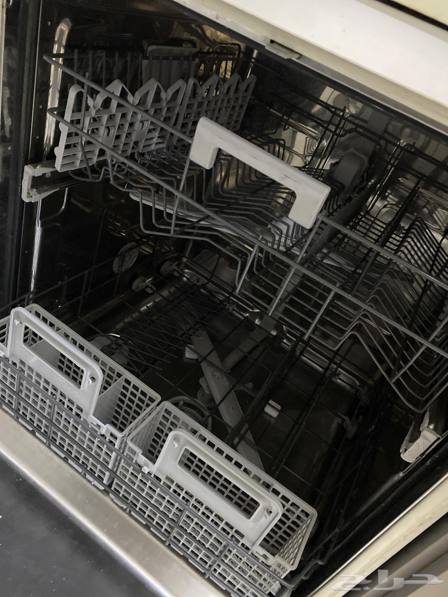 غسالة صحون ( Whirlpool )64612748498817111