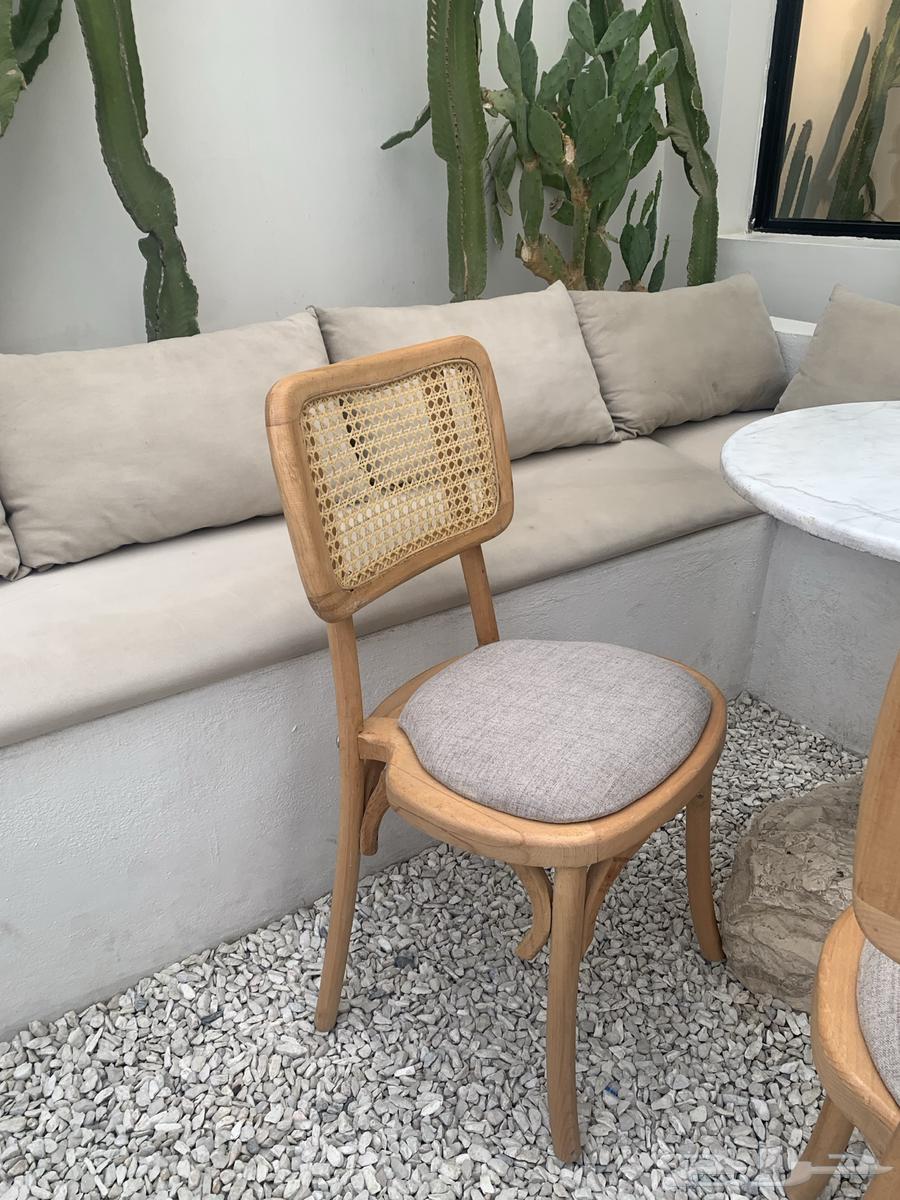 للبيع   كراسي خشبية أنيقة64611192245633114